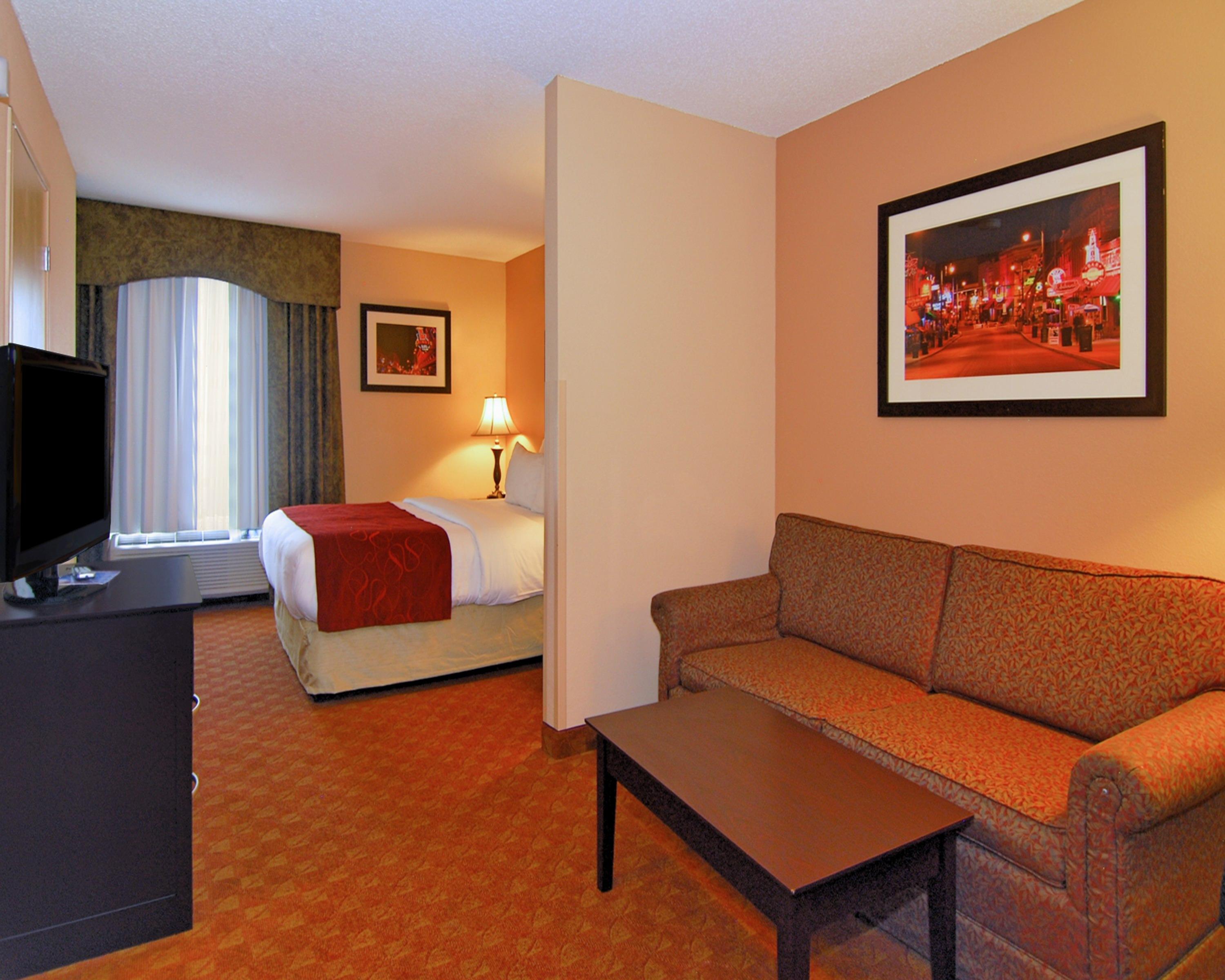 La Quinta Inn & Suites By Wyndham Memphis I-240 Eksteriør billede