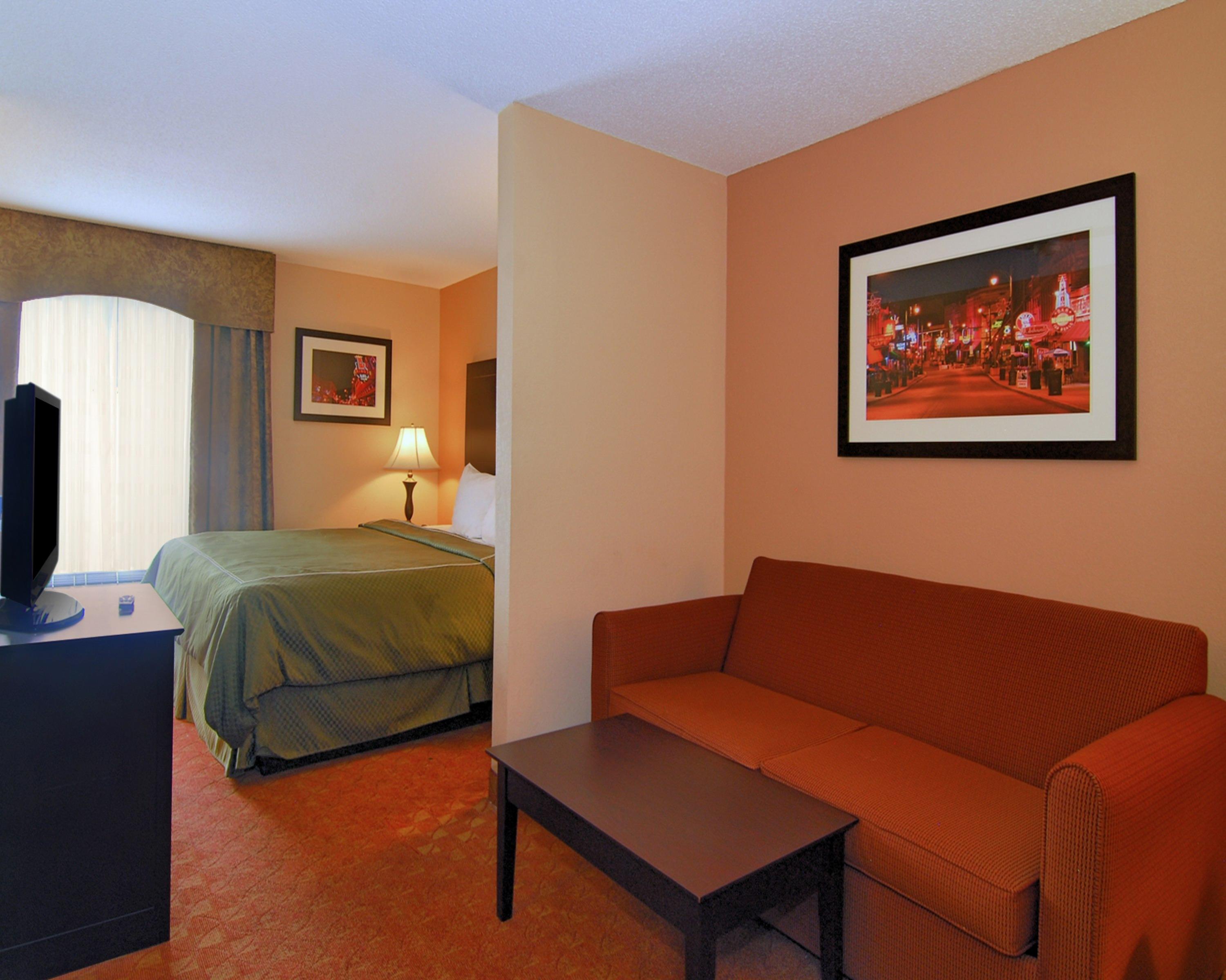 La Quinta Inn & Suites By Wyndham Memphis I-240 Eksteriør billede