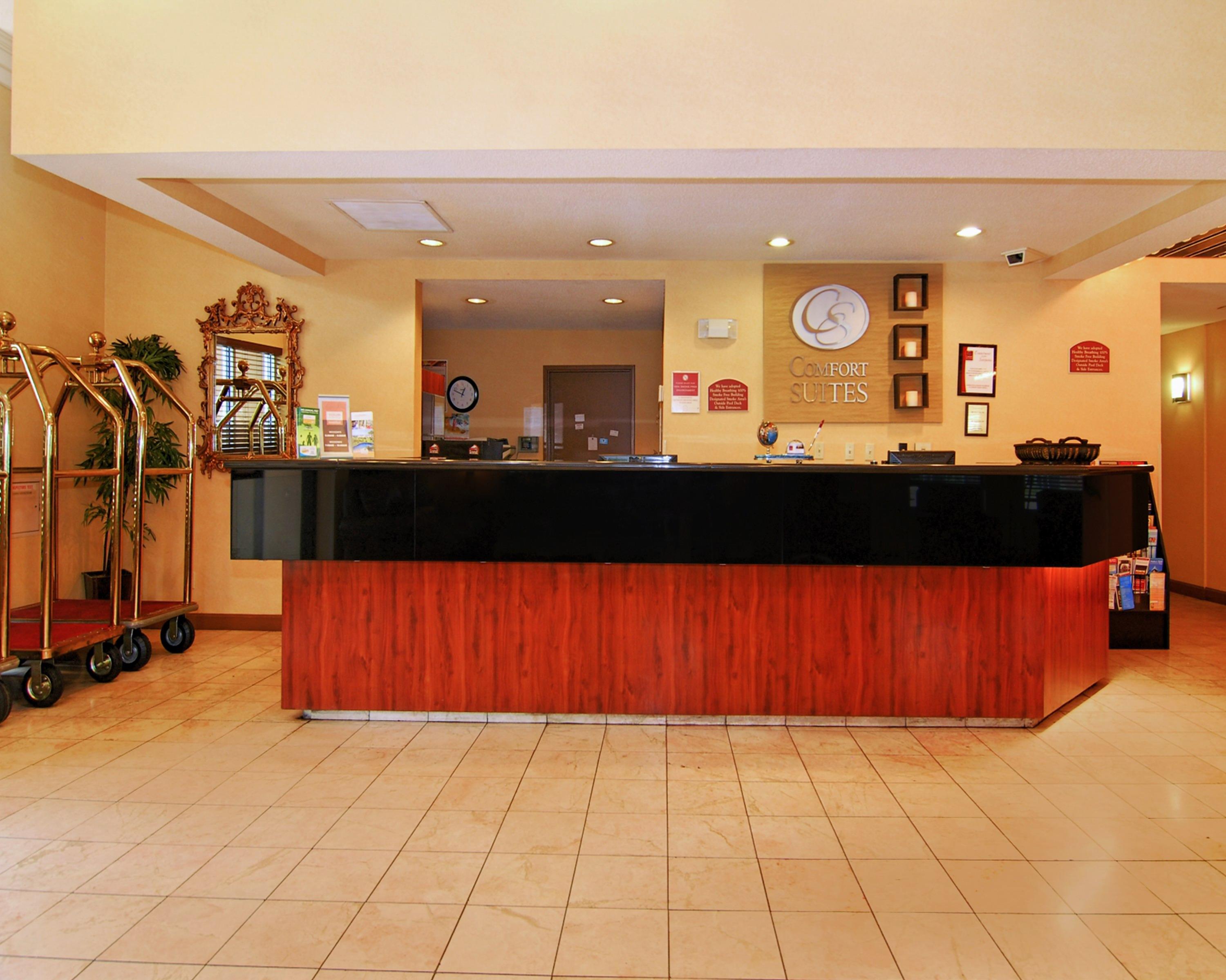 La Quinta Inn & Suites By Wyndham Memphis I-240 Eksteriør billede