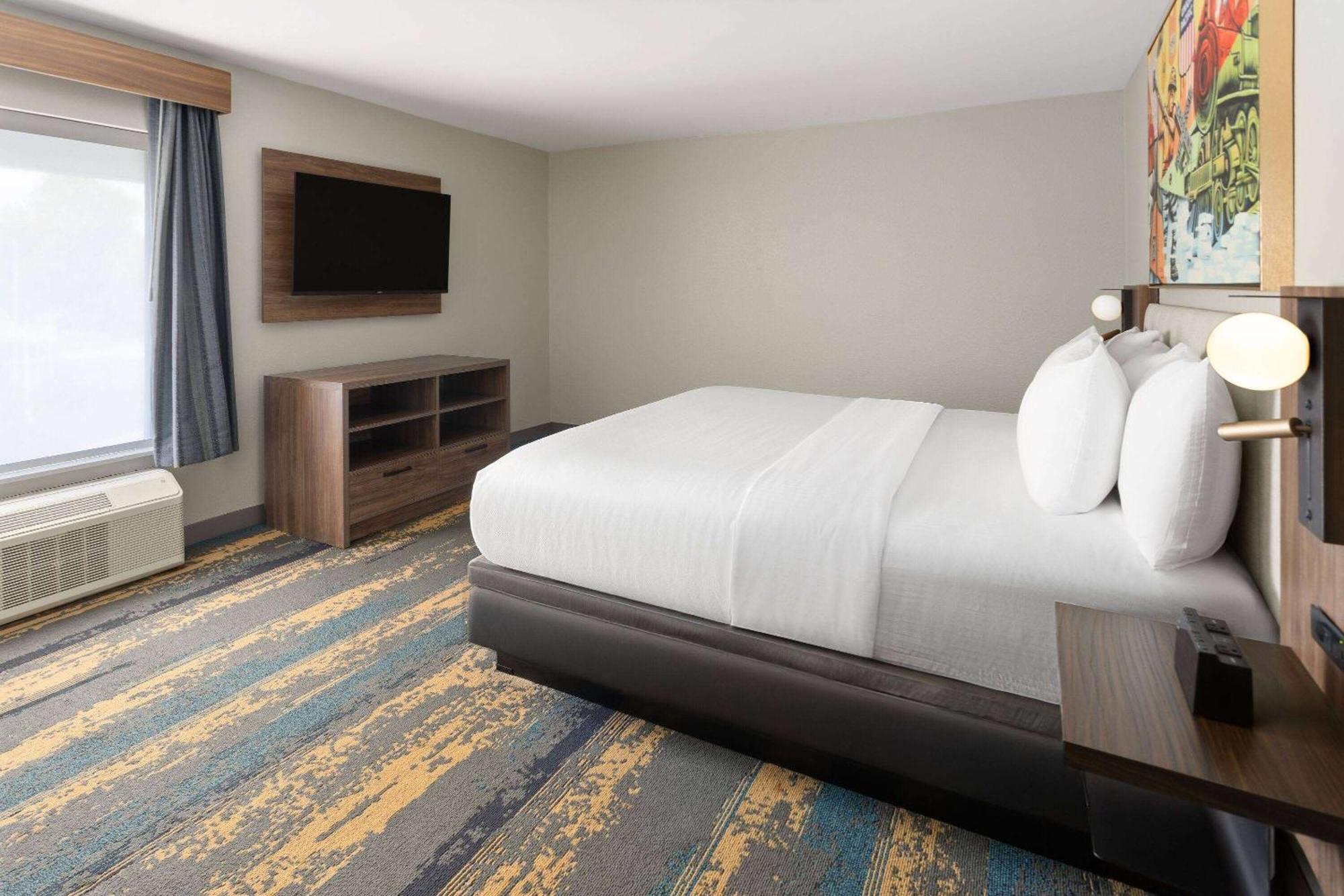 La Quinta Inn & Suites By Wyndham Memphis I-240 Eksteriør billede